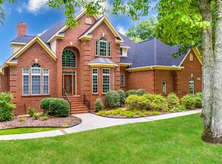 12011 Mountcrest Rd SE, Huntsville, AL 35803