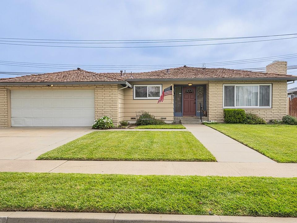 1st image of 528 La Mesa Dr