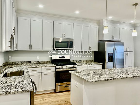 2nd image of 18 Bothwell Rd #1