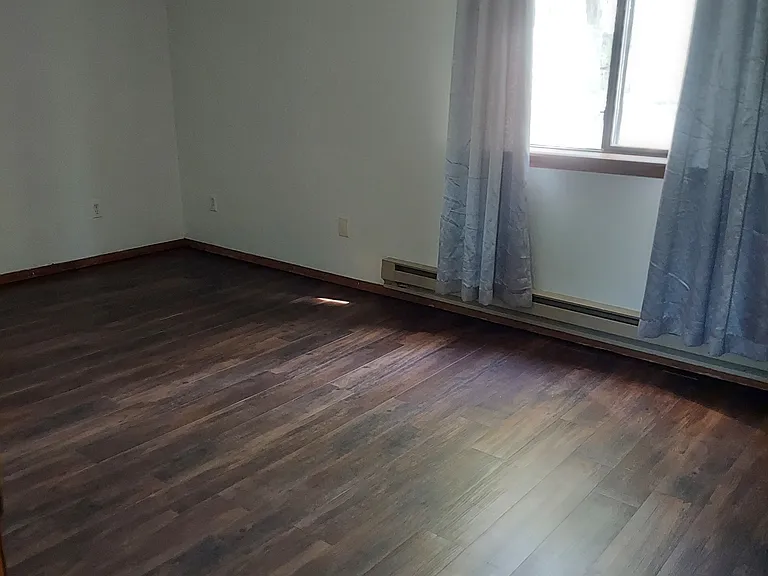 105 Feather Ln — Photo 4