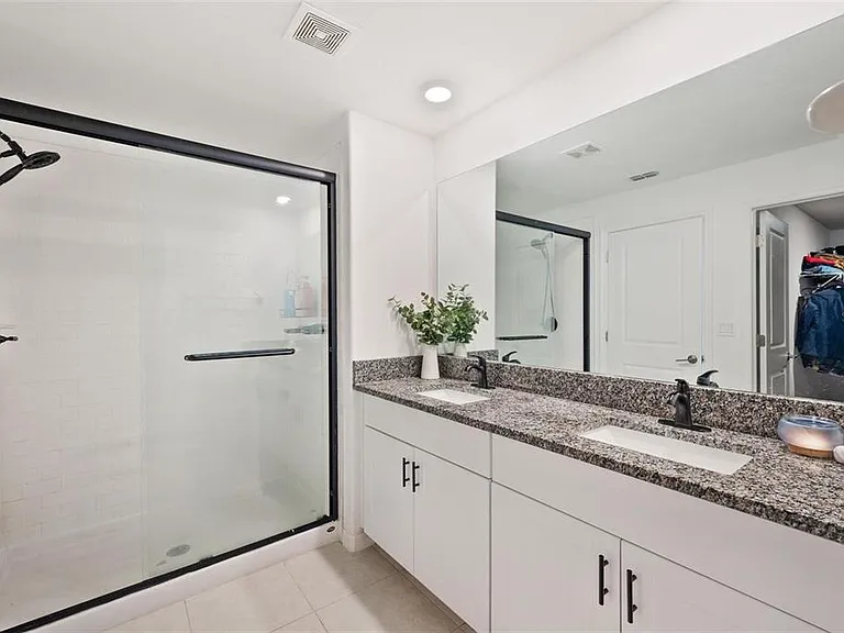 5517 Blue Azure Dr — Photo 10
