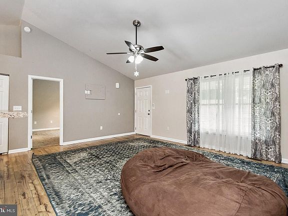 5th image of 11040 C L Jackson Dr