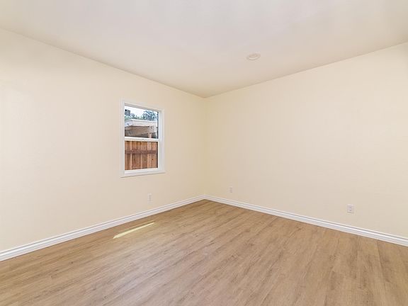 5th image of 11272 Vena Ave