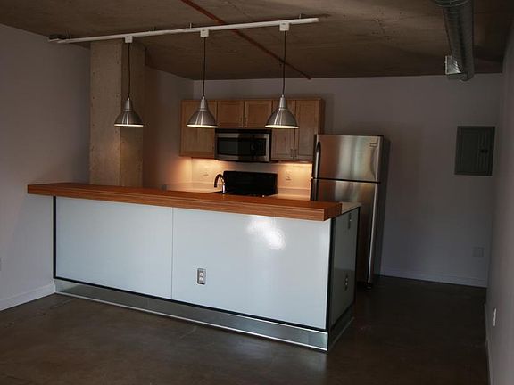 4th image of 1180 Clermont St Unit 303