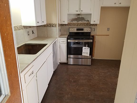 2nd image of 9436 Doty St