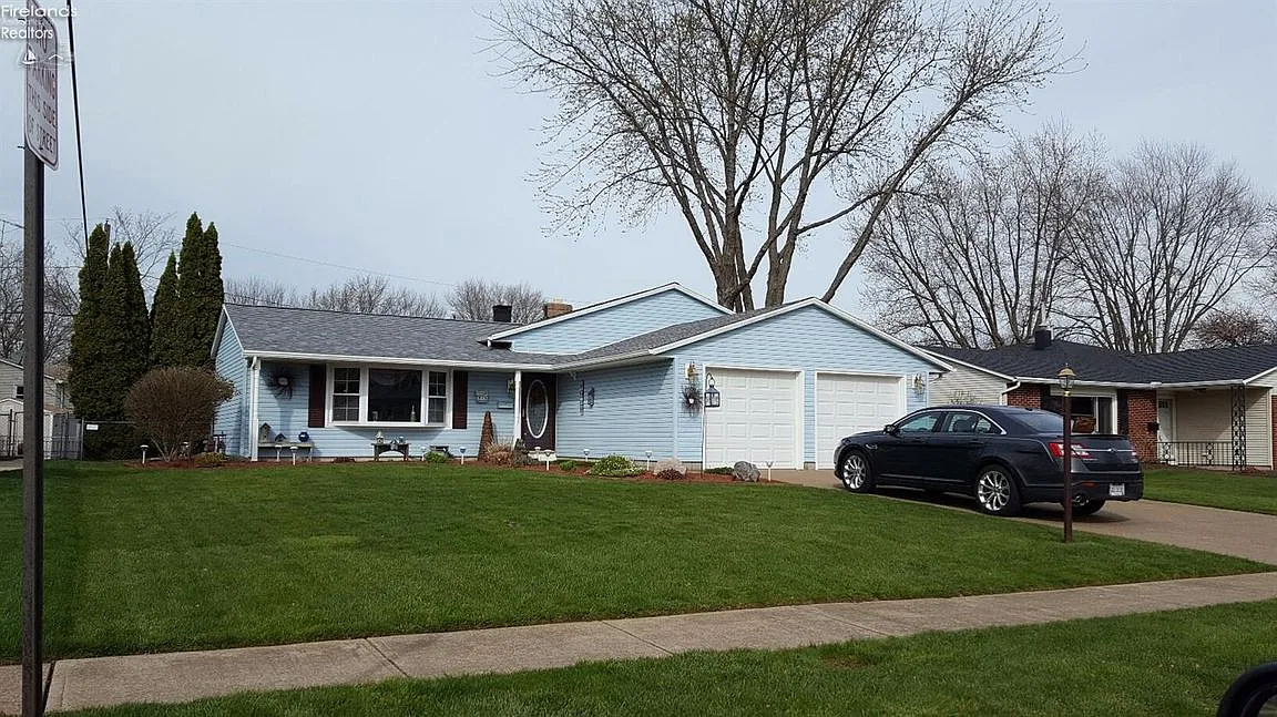 2909 Pease Ln photo 1