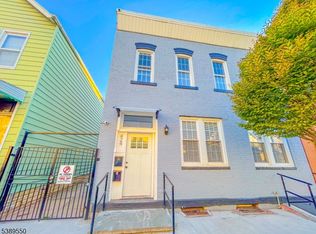 424 Walnut St, Newark, NJ 07105