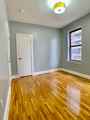 Rented by Bohemia Realty Group | media 18