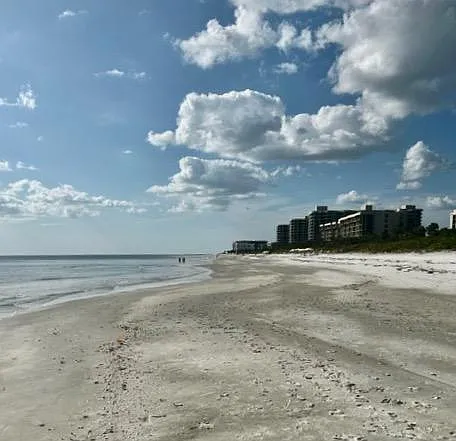 1085 Gulf Of Mexico Dr #203 — Photo 51