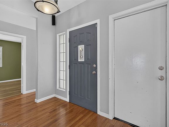 4th image of 2609 Shakespeare Rd