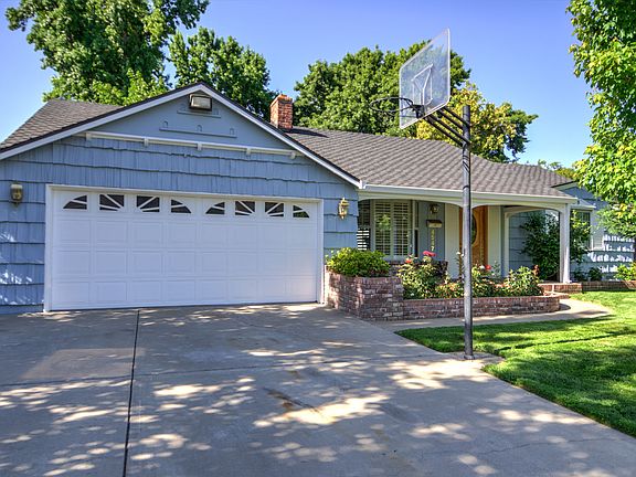 4th image of 4547 Laurelwood Way