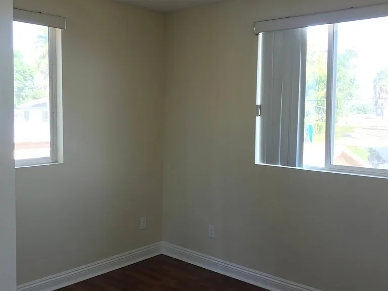 639 E 82nd St #2 — Photo 11