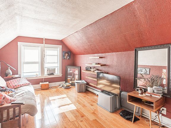 3rd image of 2280 Annabelle St APT 8