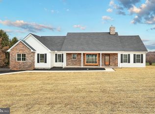 1424 Manor Rd, Windsor, PA 17366