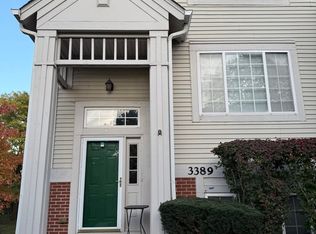 3389 Ravinia Cir, Aurora, IL 60504