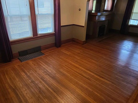 5th image of 377 Cumberland Ave Unit 1