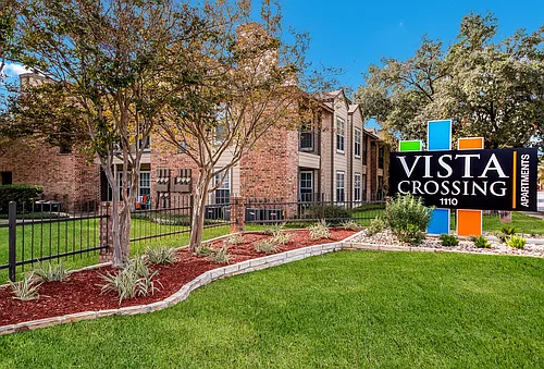 Vista Crossing Photo 1