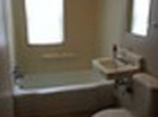 18014 Wentworth Ave APT 3, Lansing, IL