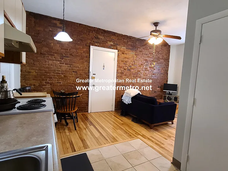 5 Charter St #4 — Photo 8