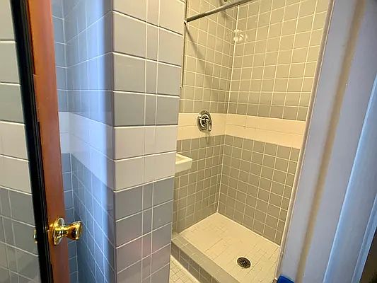5th image of 39 Christopher St APT 1C