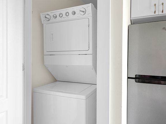 4th image of 25 Hamilton Ter APT 4R
