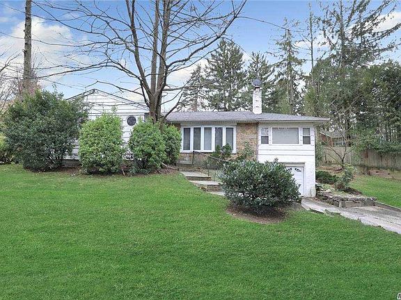 2nd image of 1346 Port Washington Blvd