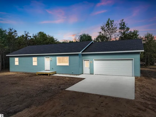 5556 W Sanborn Rd, Lake City, MI 49651