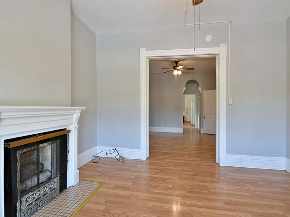 5th image of 2721 W Congress Pkwy