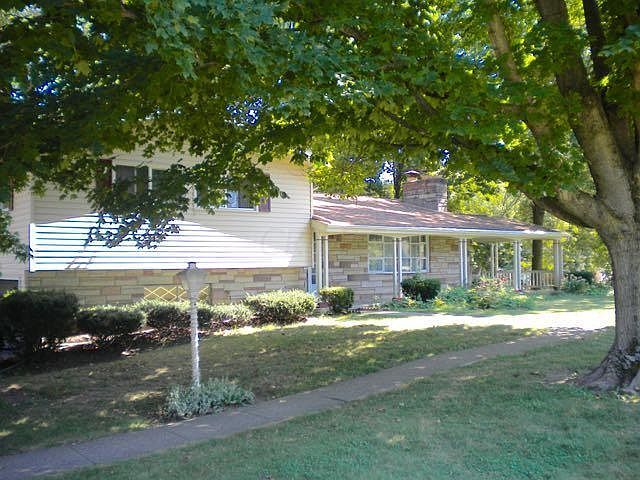 1st image of 2060 Pleasantview Dr NE