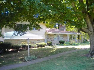 2060 Pleasantview Dr NE, Lancaster, OH 43130