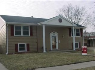 806 N Wheeler St, Griffith, IN 46319