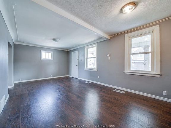 4th image of 874 Elliott St E #868