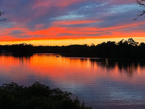 (undisclosed Address), East Wareham, MA 02538