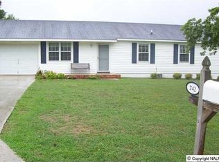 742 Kennilworth Rd SW, Decatur, AL 35603