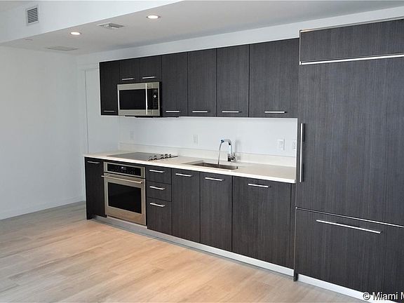 3rd image of 45 SW 9th Ave Unit 3108