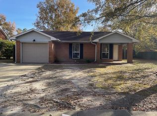111 Ayana Ct, Raeford, NC 28376