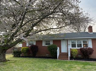205 Maymont Dr, Newport News, VA 23606