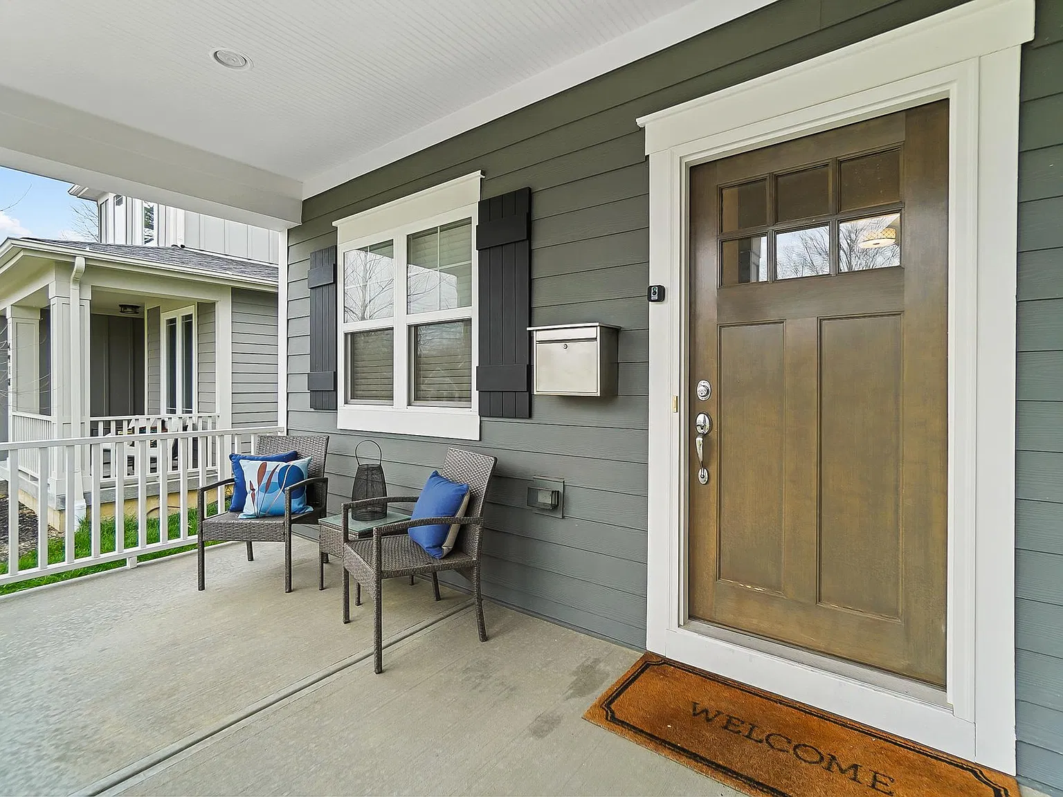4920 Fairview Ave — Photo 3