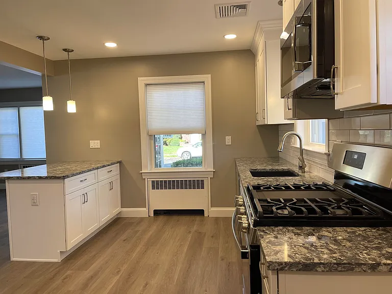 58 Hastings Ave — Photo 8