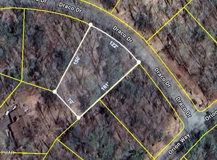 61 Cygnus Rd, Lake Ariel, PA 18436