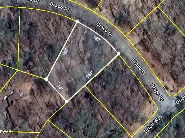 61 Cygnus Rd, Lake Ariel, PA 18436