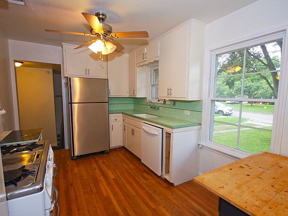 2nd image of 416 Harmon Dr
