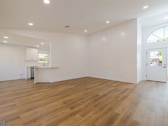 4th image of 1337 N Alhambra Cir