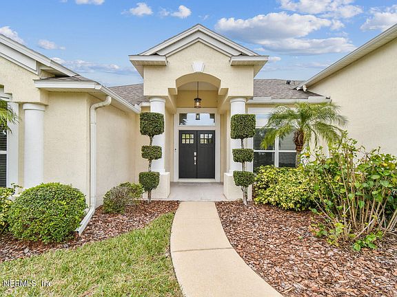 3rd image of 145 CROSSROAD LAKES Drive