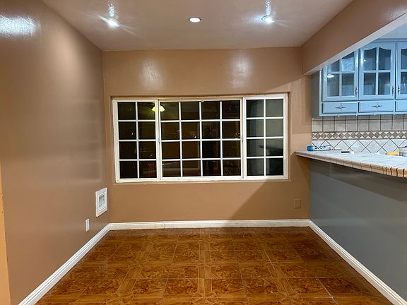 4th image of 3133 W 110th St #3133