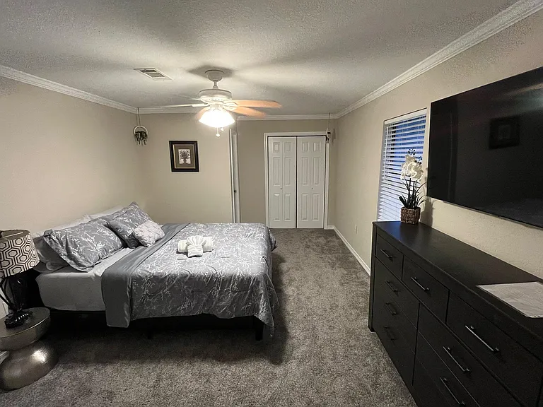 3305 Bayou Blvd — Photo 24