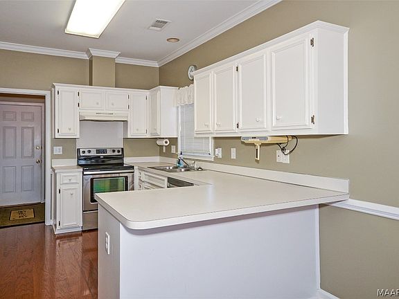 4th image of 8237 Lochwood Dr