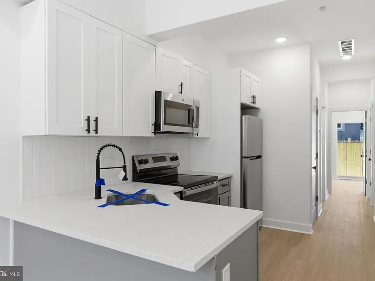 2123 N 9th St #1 — Photo 2