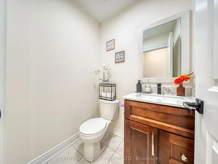 1223 Plymouth Dr — Photo 16