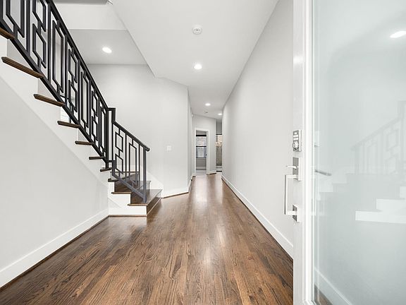4th image of 307 Knox St